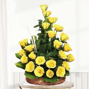 Golden Grove – 25 Yellow Roses in Basket