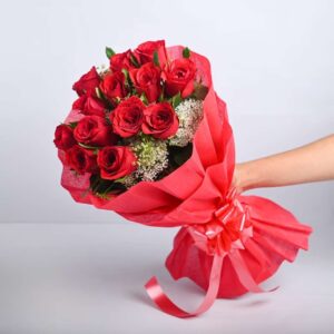 Crimson Promise – 12 Red Roses in Scarlet Wrap
