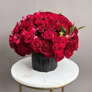 Noir Bloom – Red Roses in Black Vase
