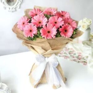 Blush Harmony – 10 Pink Gerbera