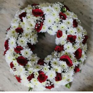 Crimson & Ivory Harmony Wreath